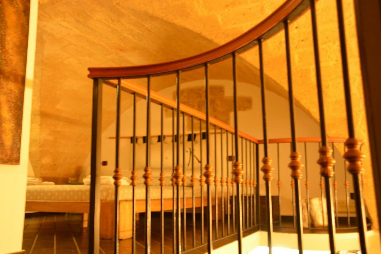Versosud Cave باري المظهر الخارجي الصورة