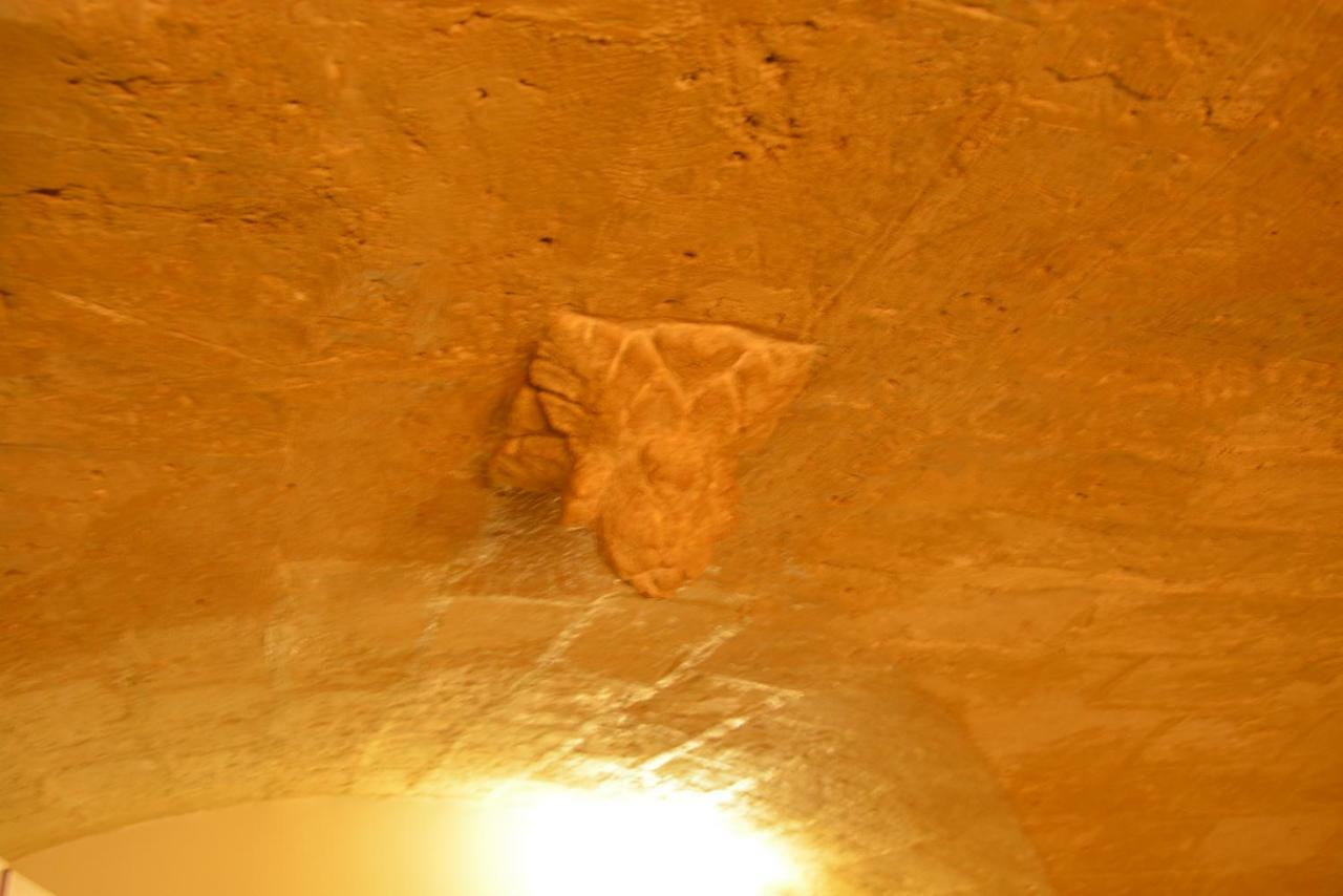 Versosud Cave باري المظهر الخارجي الصورة